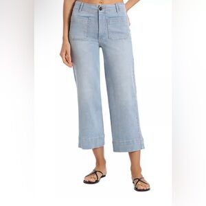 Bagatelle High Rise Cropped Straight Jeans in Siene Wash. Waist- 26”.